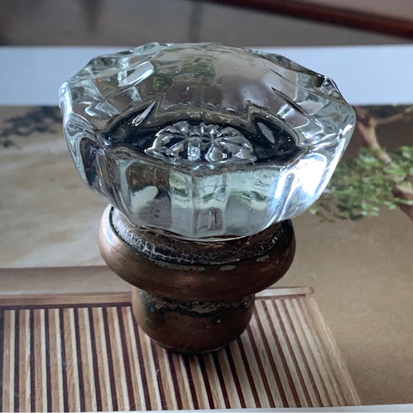 Vintage Glass Brass Doorknob - Picture 2 of 13